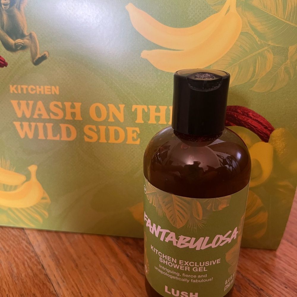 Lush Fantabulosa Shower Gel - 8.4 oz SPRING KITCHEN BOX EXCLUSIVE 26 NEW SOLDOUT